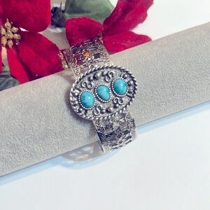 Sarah Coventry Southwestern Style Silver Tone Metal Faux Turquoise Cuff Bracelet